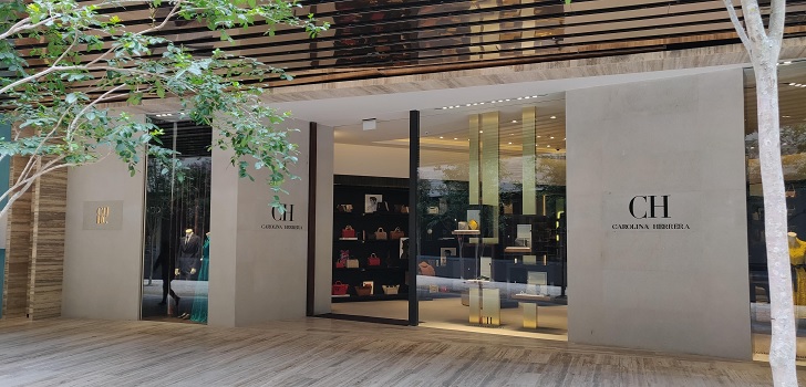 CH Carolina Herrera avanza en Ciudad de México: sube la persiana en Artz Pedregal 